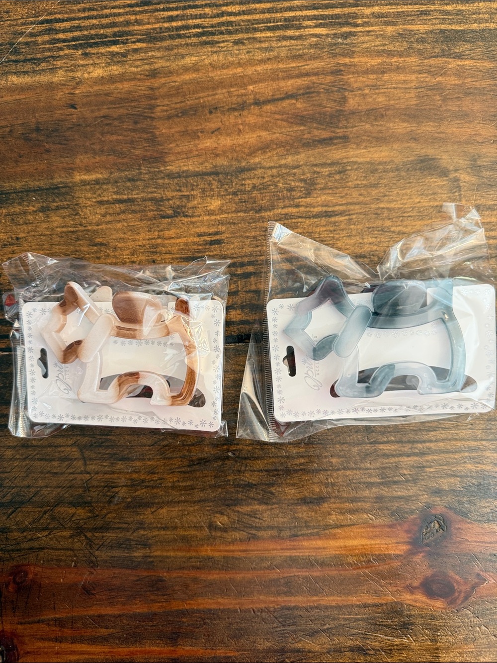 Adorable Dog-Shaped Hair Clips for Women: Variety of Colors Available (OS)